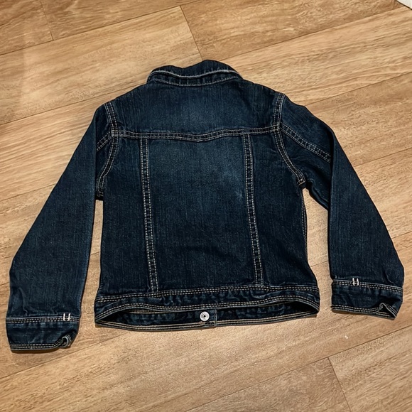 Girls size 5 GAP jean jacket with pink snap buttons - Picture 5 of 6